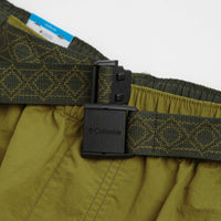 Columbia Sequoia Grove Woven 9" Shorts in Mossy Green and Greenscape thumbnail