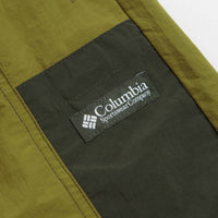 Columbia Sequoia Grove Woven 9" Shorts in Mossy Green and Greenscape thumbnail