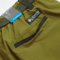 Columbia Sequoia Grove Woven 9" Shorts in Mossy Green and Greenscape thumbnail