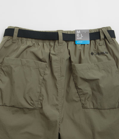 Columbia Sharpe Canyon Shorts in Stone Green