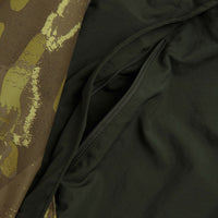 Columbia Challenger II Printed Windbreaker Jacket - Mossy Green Treebark / Greenscape thumbnail