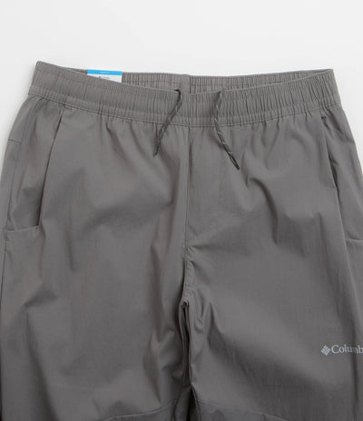 Columbia Tech Wind Pants in City Grey