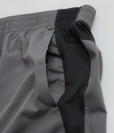 Columbia Three Pitch 5" Shorts - City Grey / Black