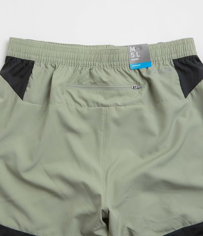 Columbia Three Pitch 5" Shorts - Safari / Black