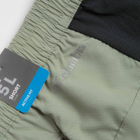 Columbia Three Pitch 5" Shorts - Safari / Black thumbnail