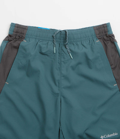 Columbia Three Pitch 7" Shorts - Everblue / Shark