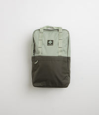 Columbia Trail Traveler 18L Backpack in Safari and Greenscape