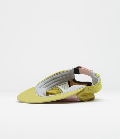 Columbia Wingmark Cap in Peppercorn and Pink Agate / Flint Grey