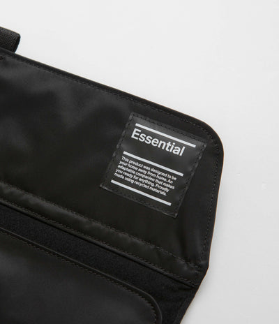 D_b_ Essential 16" Laptop Sleeve in Black Out