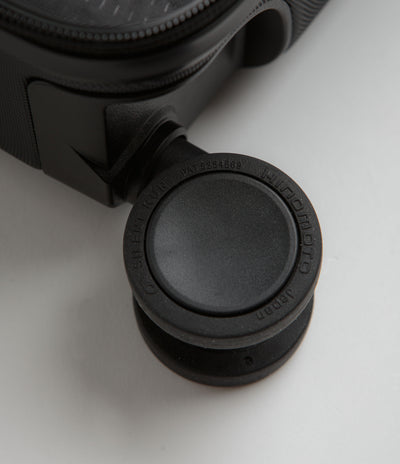 D_b_ Ramverk Carry-On in Black Out