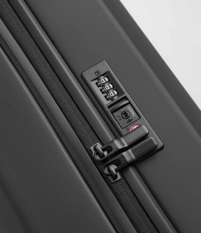 D_b_ Ramverk Carry-On in Black Out