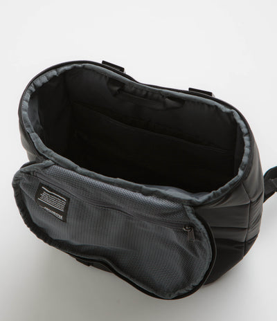D_b_ Roamer 25L Duffel Pack in Black Out
