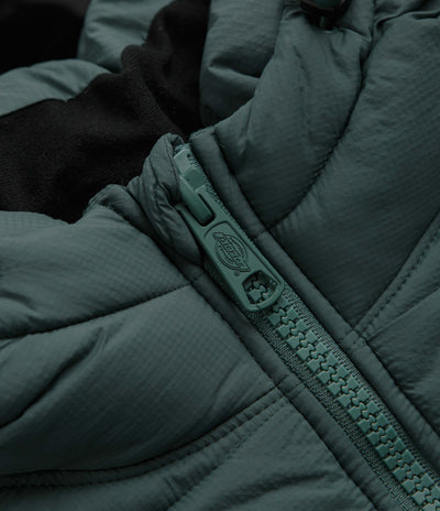 Dickies Waldenburg Hooded Jacket in Lincoln Green