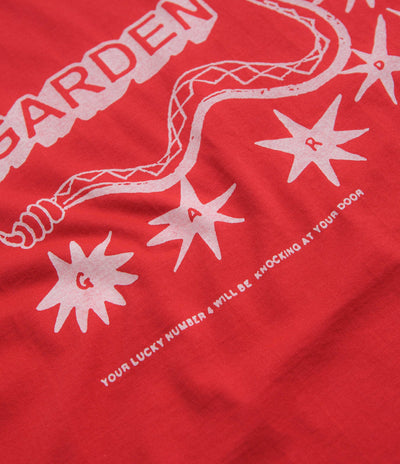 Garden SN4KES T-Shirt in Red