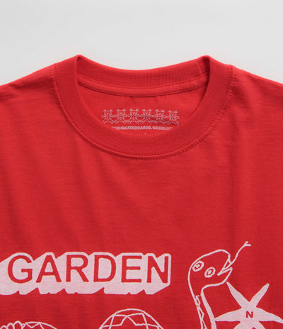 Garden SN4KES T-Shirt in Red