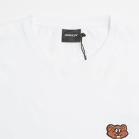 Howlin' Shaggy Bear T-Shirt in White thumbnail