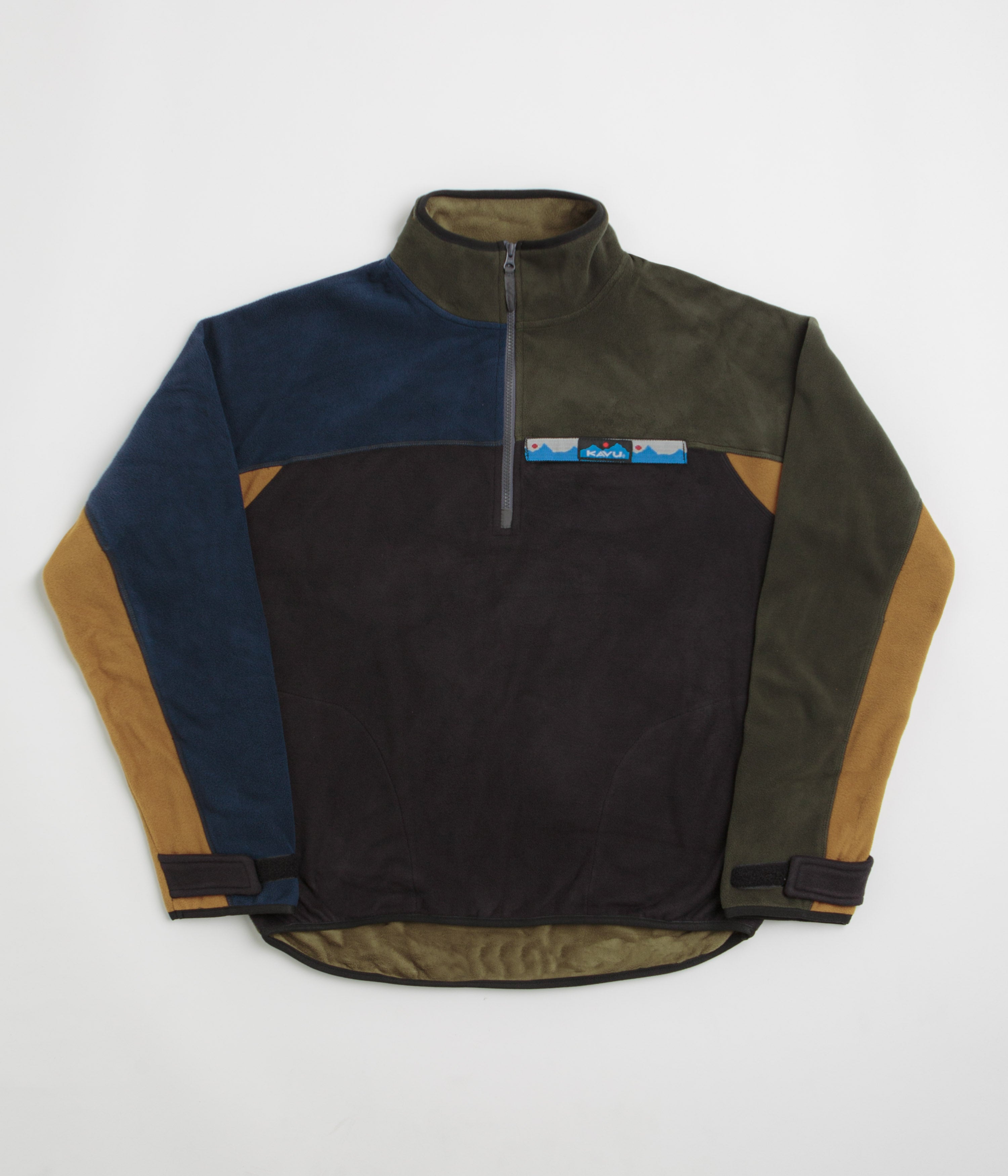 Kavu Winter Throwshirt Fleece in Navy Pine