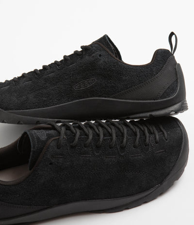 Keen Jasper Shoes in Hairy Black and Black