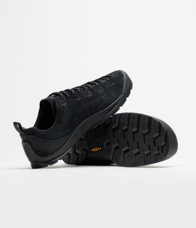 Keen Jasper Shoes in Hairy Black and Black
