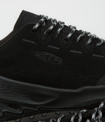 Keen Jasper Zionic Shoes in Black and Alloy