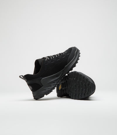 Keen Jasper Zionic Shoes in Black and Alloy