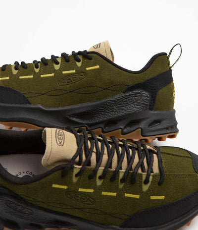 Keen Jasper Zionic Shoes in Dark Olive and Khaki