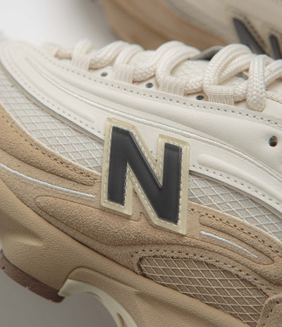 New Balance 1000 Shoes in Incense