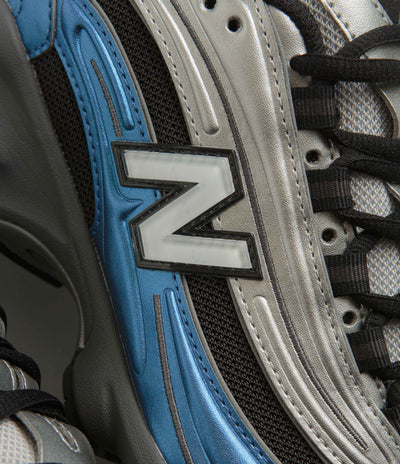 New Balance 1000 Shoes in Sea Stone