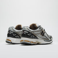 New Balance 1906R Shoes in Metallic Silver thumbnail