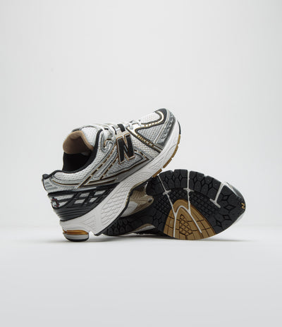 New Balance 1906R Shoes in Metallic Silver