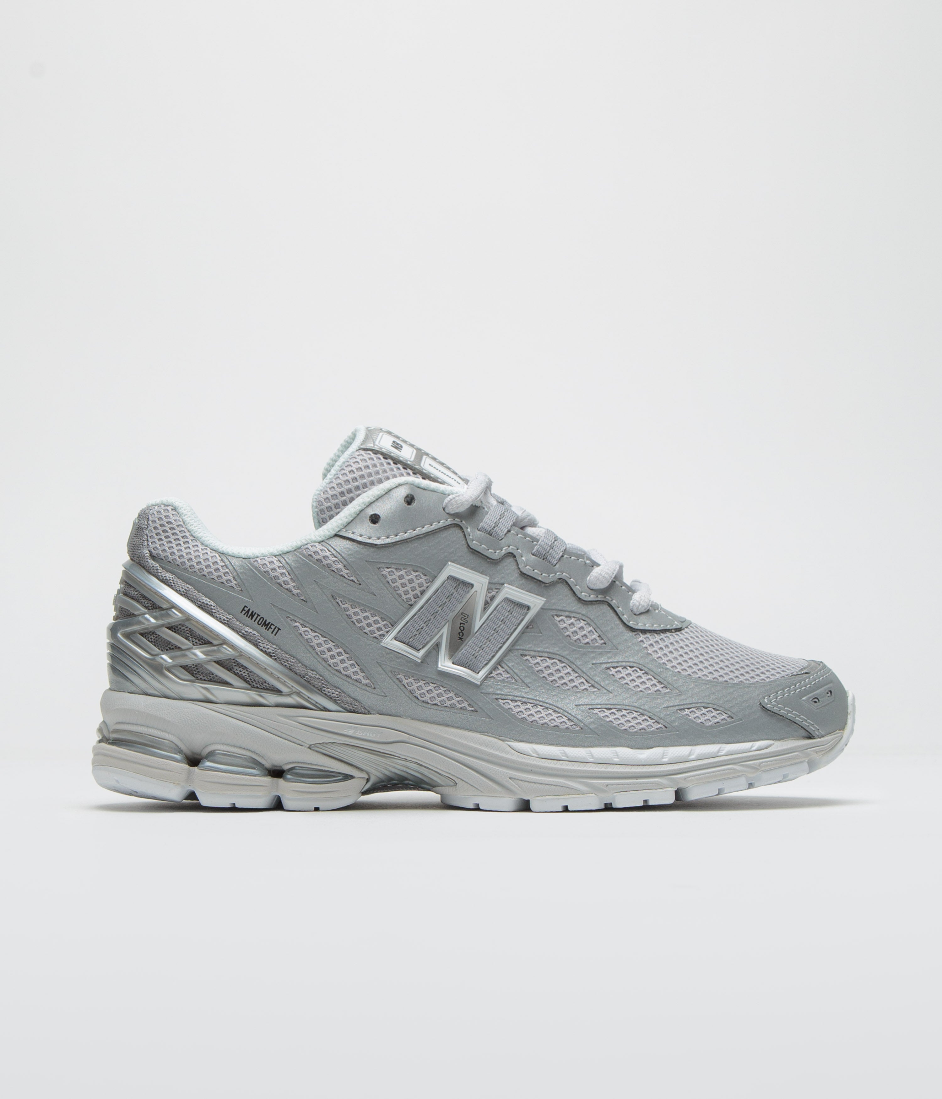 New Balance 1906W Shoes in Silver Metallic and White
