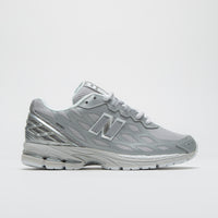 New Balance 1906W Shoes in Silver Metallic and White thumbnail