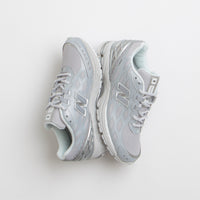 New Balance 1906W Shoes in Silver Metallic and White thumbnail