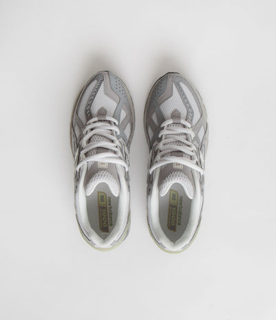 New Balance 1906 Shoes in Team Away Grey