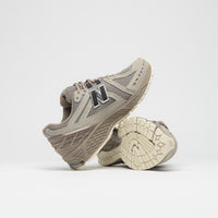 New Balance 1906R Shoes in Arid Stone thumbnail