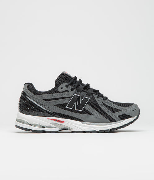 New Balance 1906R Shoes - Black / White
