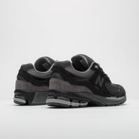 New Balance 2002R Shoes in Black and White / Grey thumbnail