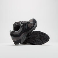 New Balance 2002R Shoes in Black and White / Grey thumbnail