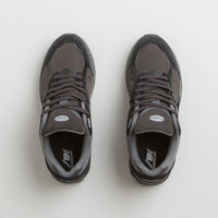New Balance 2002R Shoes in Black and White / Grey thumbnail