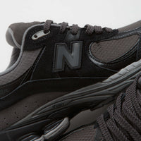 New Balance 2002R Shoes in Black and White / Grey thumbnail