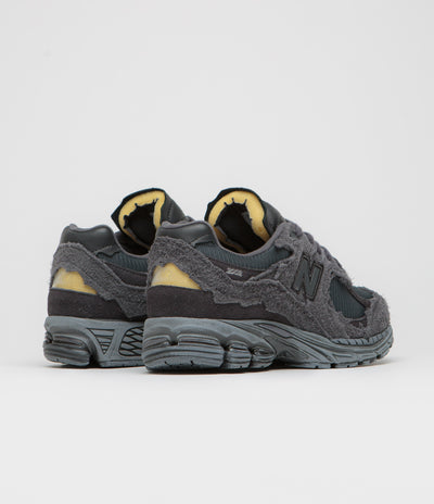 New Balance 2002R Shoes - Phantom / Magnet