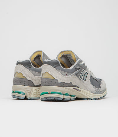 New Balance 2002R Shoes - Rain Cloud / Magnet
