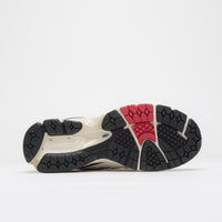 New Balance 2002R Shoes in Sea Salt and Red / Blue thumbnail