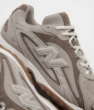 New Balance 204L Shoes - Arid Stone / Thunder Brown
