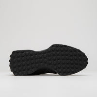 New Balance 327 Shoes in Black and Black thumbnail