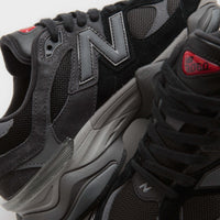 New Balance 9060 Shoes in Black and Grey thumbnail