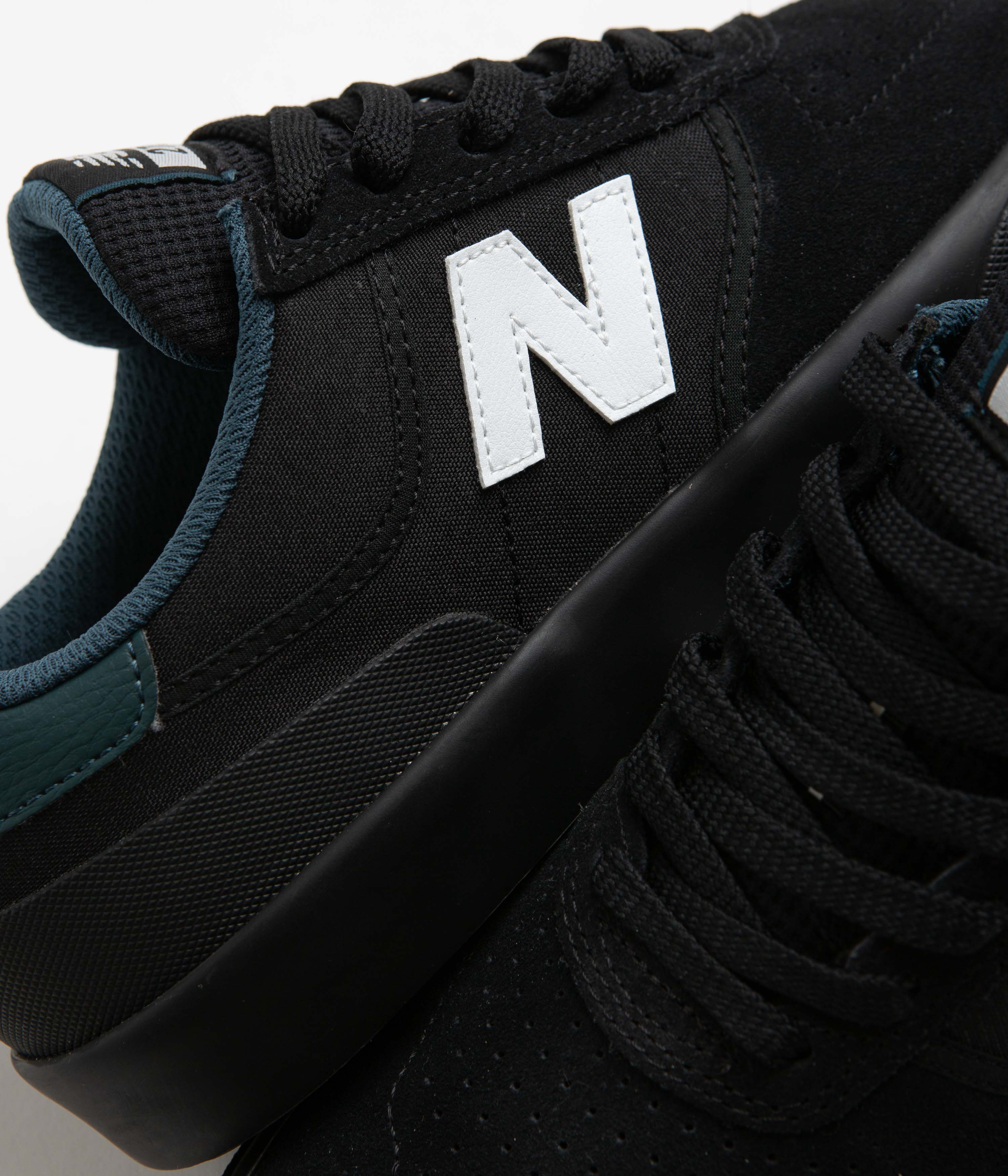 New Balance Numeric 272 Shoes Black / Black / White Flatspot