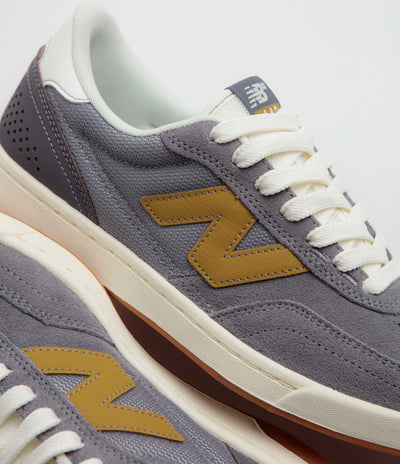 New Balance Numeric 440 V2 Shoes - Grey / Gum