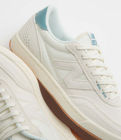 New Balance Numeric 440 V2 Shoes in Sea Salt and Salt Water