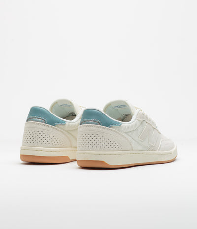 New Balance Numeric 440 V2 Shoes in Sea Salt and Salt Water